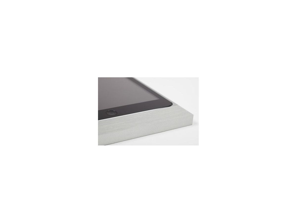 631-04 - Façade carrée iPad 9.7"