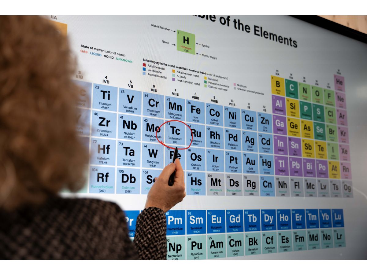 86BDL4152E/00 - 86" IFP, UHD, Incl. Wave