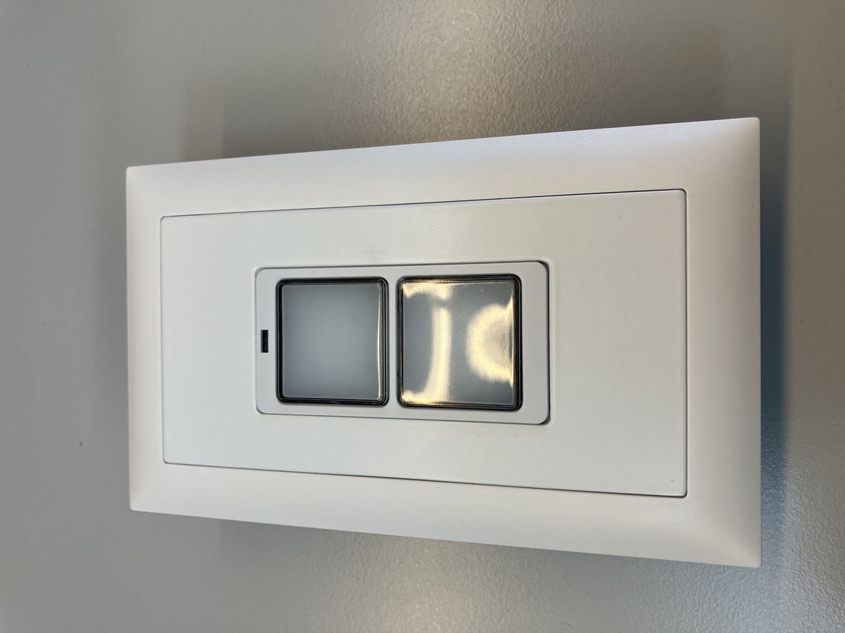Decora Edizio Grösse 1x2 weiss - Rahmen, Adapterplatte und Montagerahmen